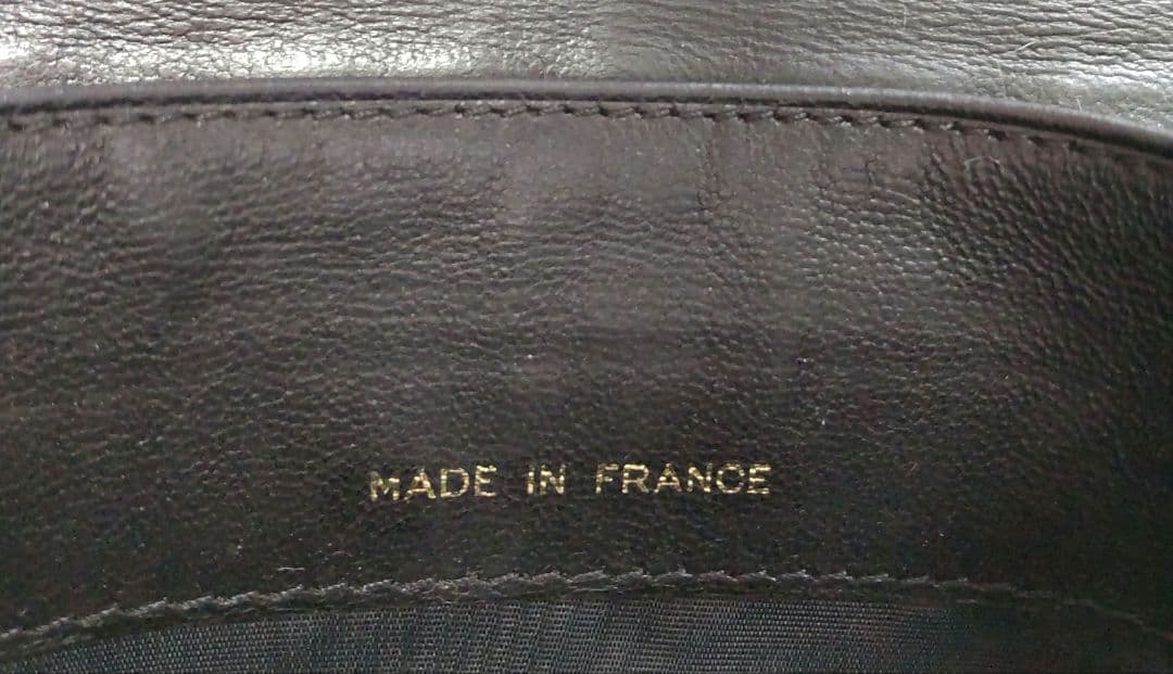 CHANEL シャネル 二つ折り財布 ココマーク