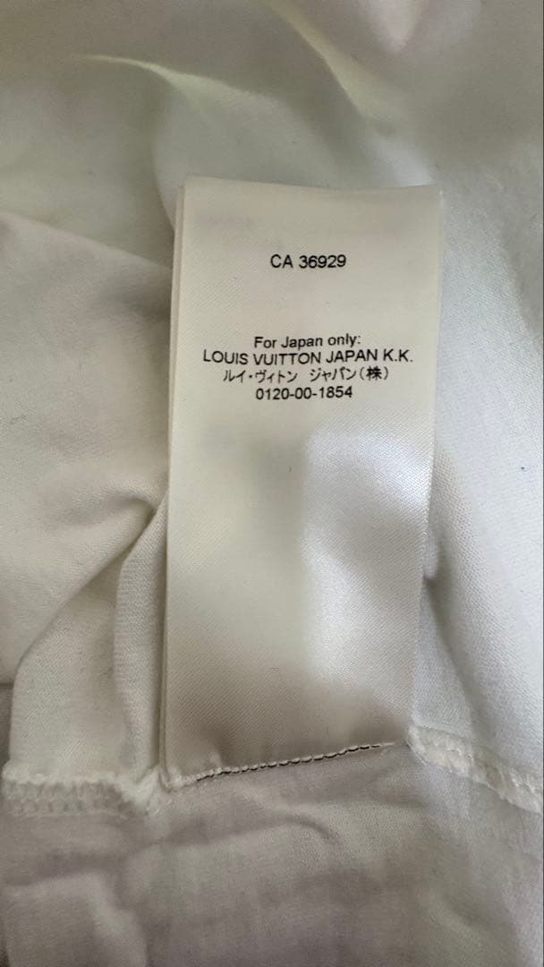 LOUIS VUITTON エンボスLV Tシャツ　ホワイトXXL