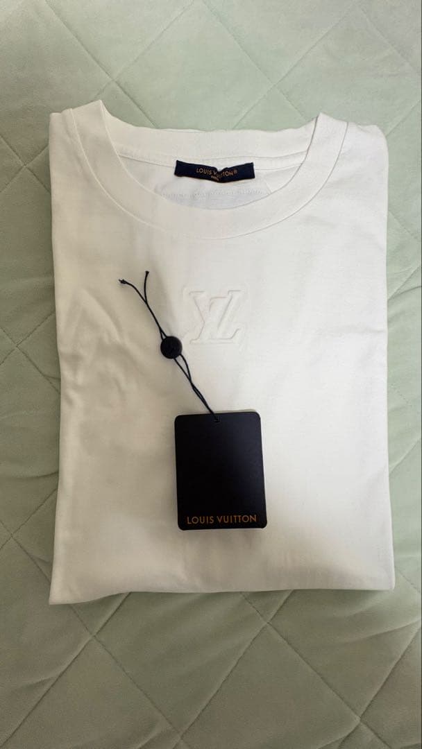 LOUIS VUITTON エンボスLV Tシャツ　ホワイトXXL