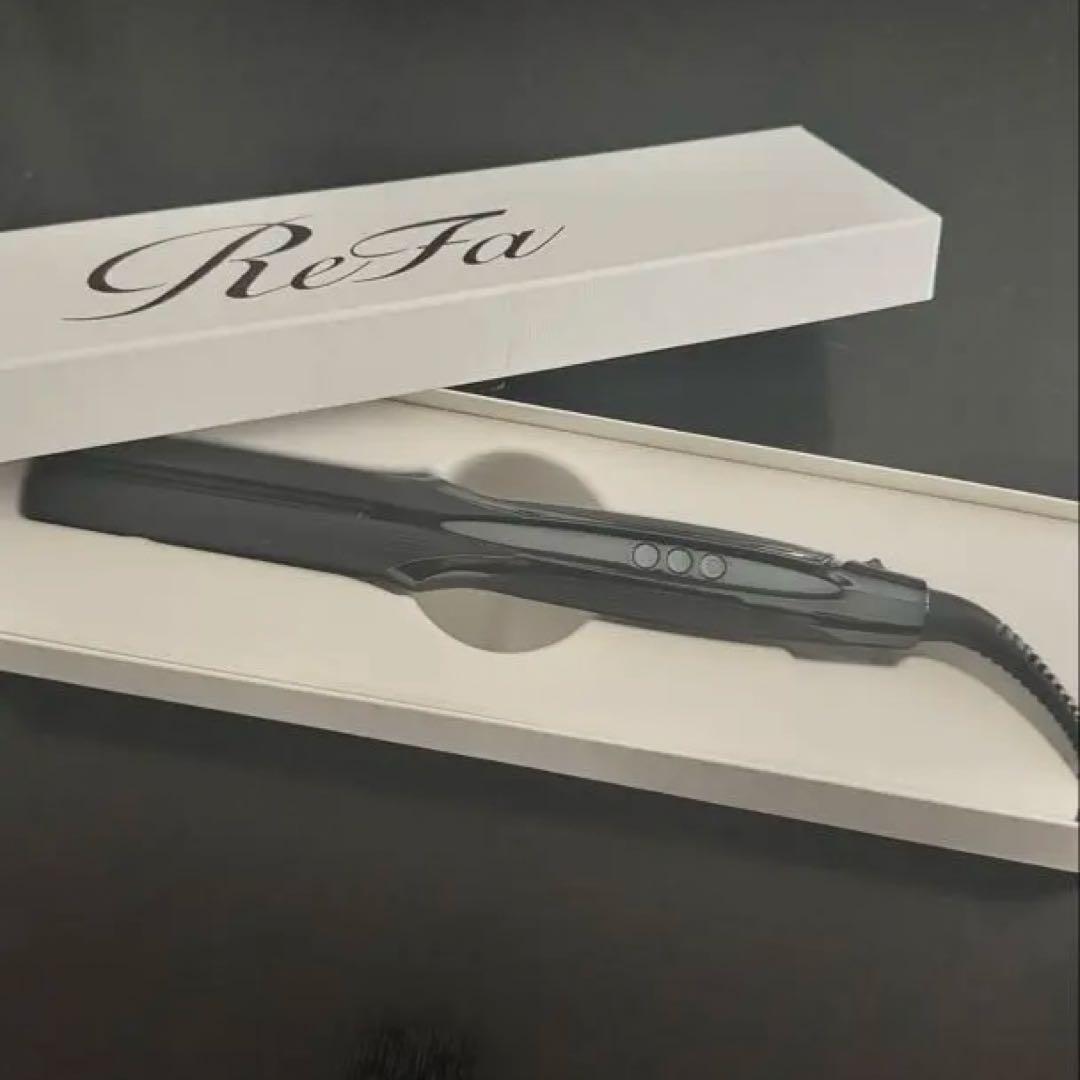 リファ　ストレートアイロン　ブラック　美品