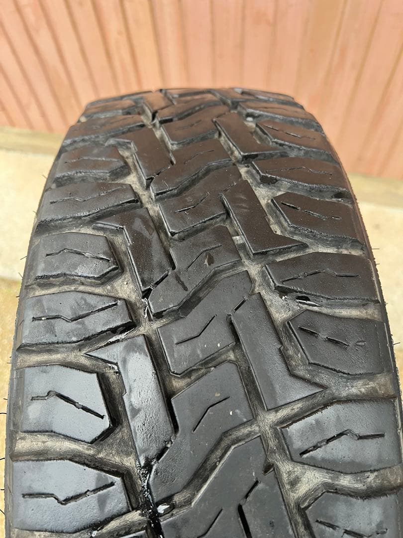 国産　2022年製　215/65R16C 2本　ゴツゴツ　オプカン　ハイエース