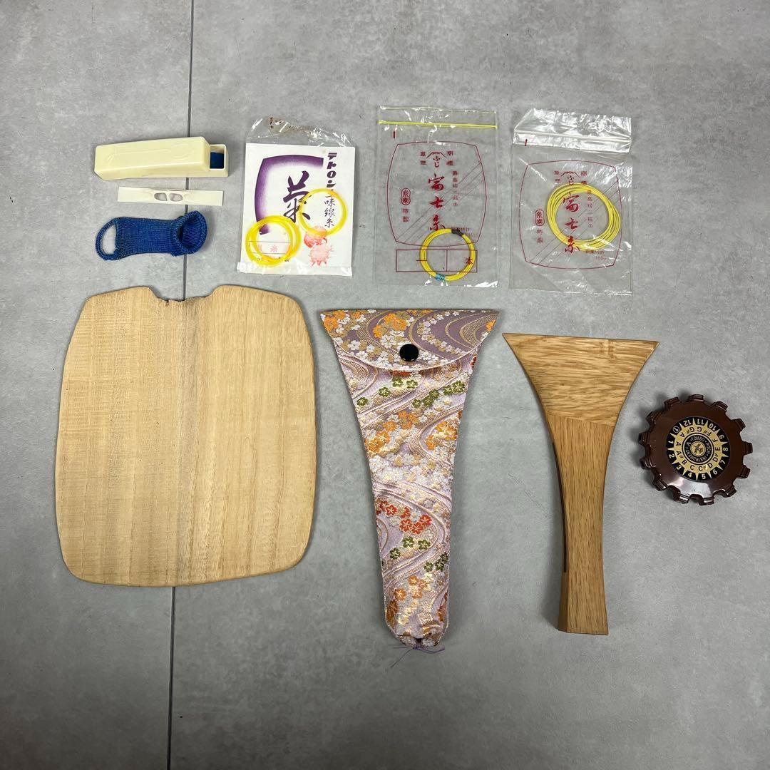 高級品　細棹長唄三味線　子持ち綾杉胴　紅木　金細　レザーハードケース