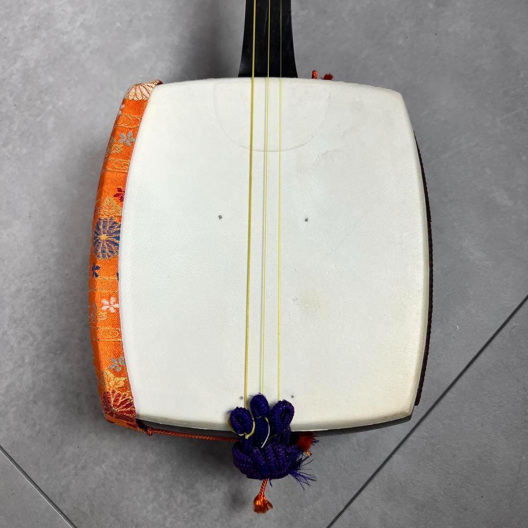 高級品　細棹長唄三味線　子持ち綾杉胴　紅木　金細　レザーハードケース