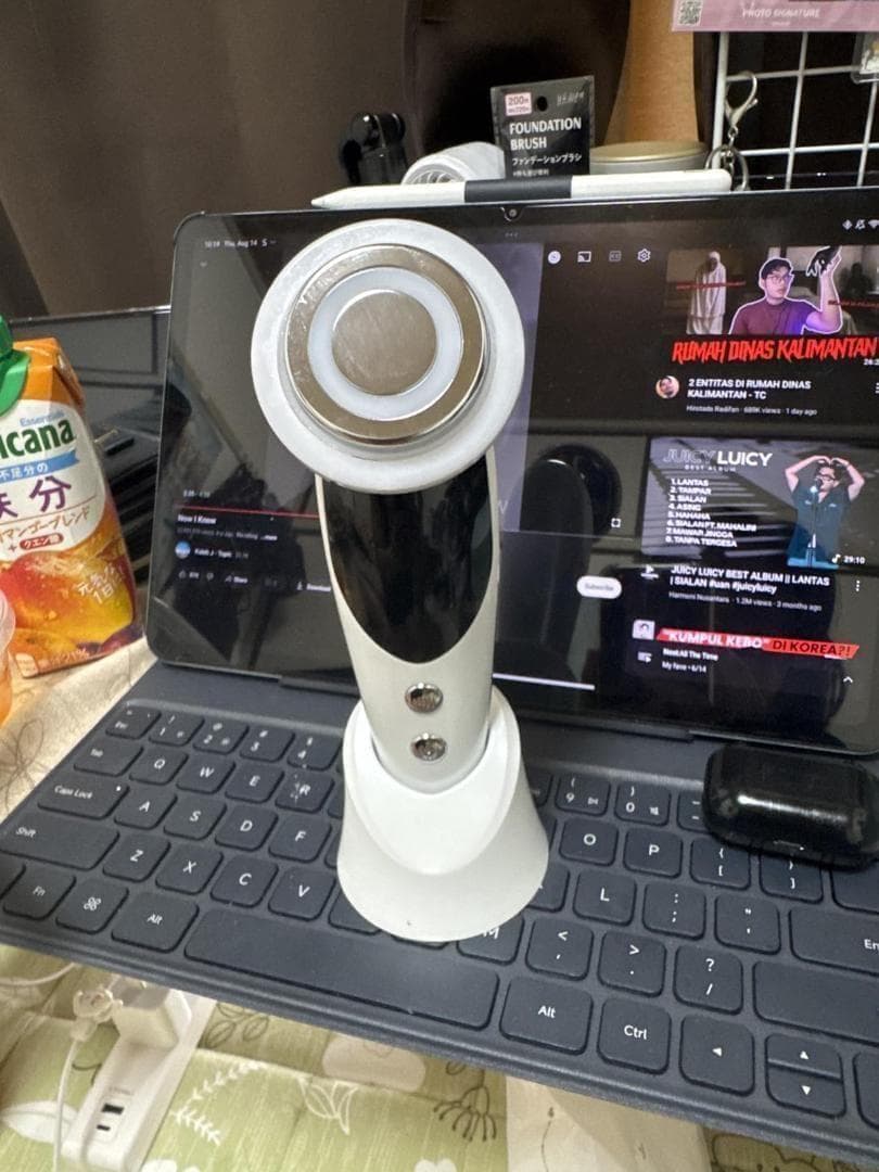 美顔器 EMS RF美顔器 目元 温熱 振動 イオン導入 イオン導出 毛穴 小p