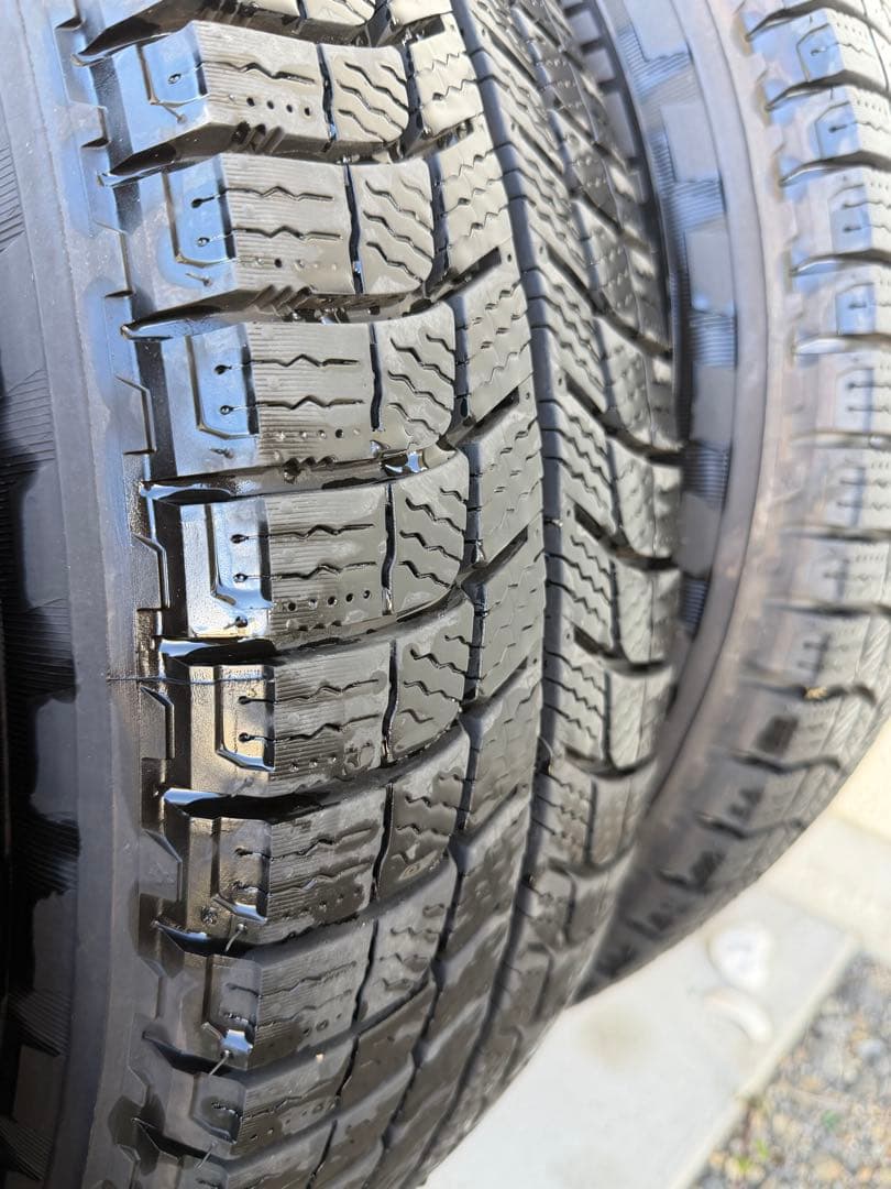 ②バリ溝 ホイール付 195/80/R15LT ミシュラン アジリス X-ICE