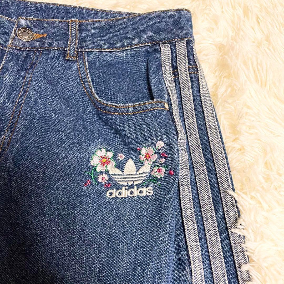 希少✨アディダスオリジナルス　ファイヤーバードパンツ　デニムパンツ　ロゴ刺繍