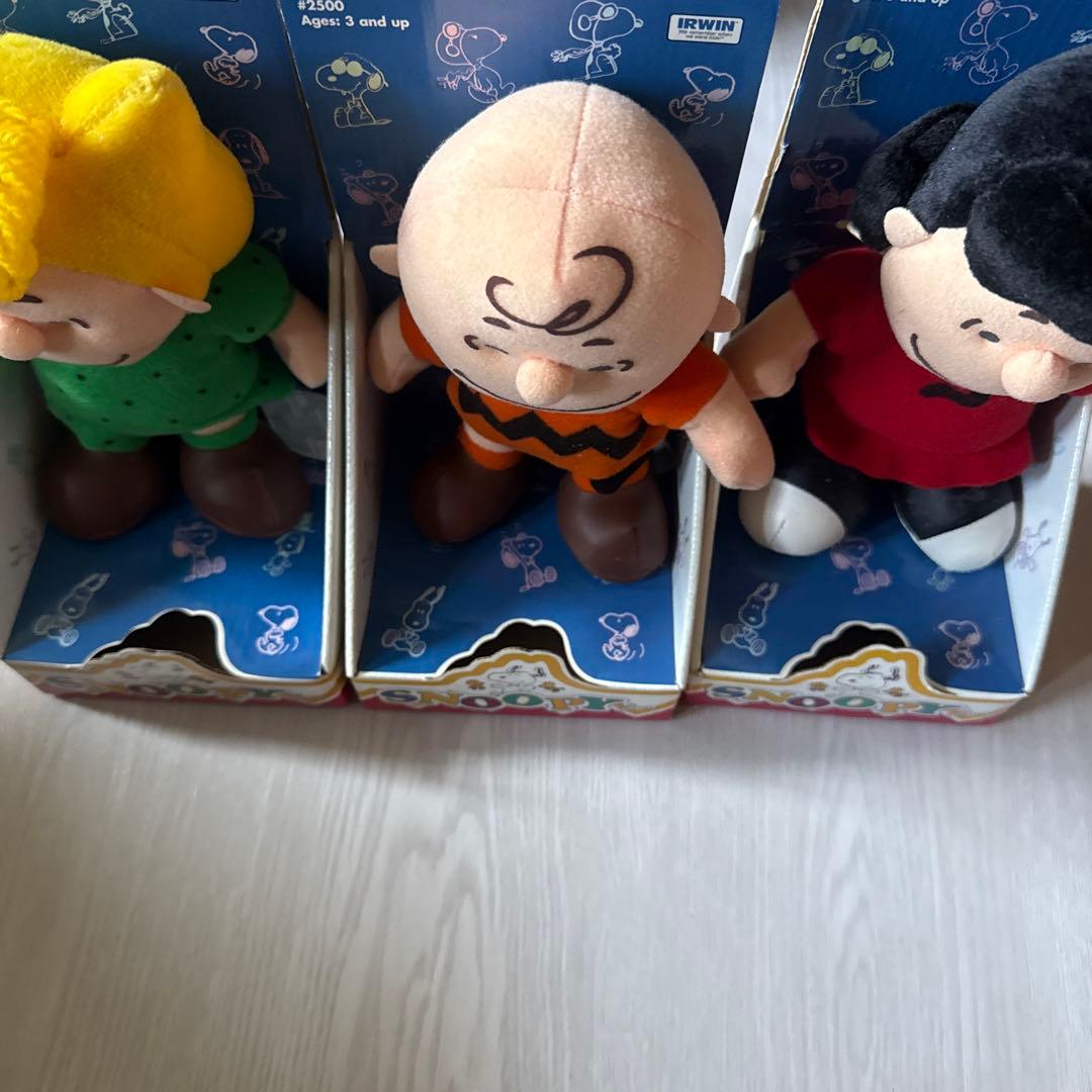 スヌーピー ぬいぐるみ チャーリーブラウン、ルーシー、サリーブラウン3体セット