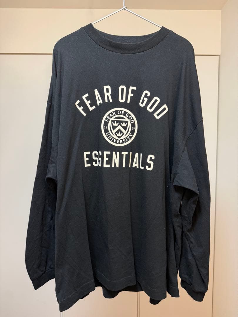 FEAR OF GOD ESSENTIALS ブラック Tシャツ