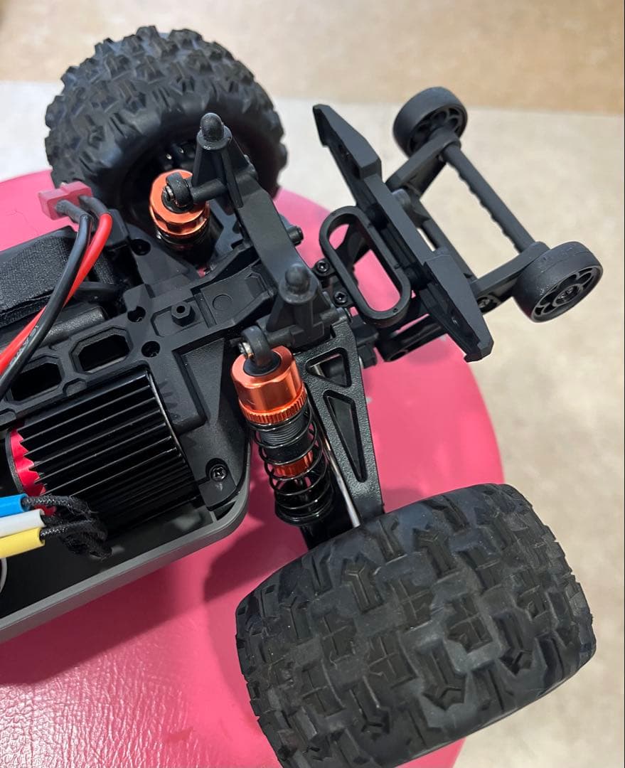 DEERC ラジコンカー 4WD 1/16 ブラシレスモーター 四輪駆動