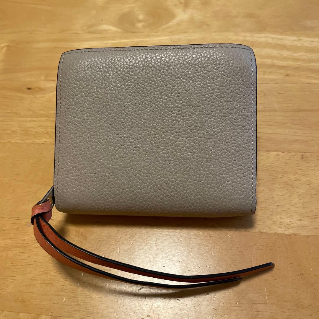 正規品　LOEWE レザー 二つ折り ベージュ　ピンク