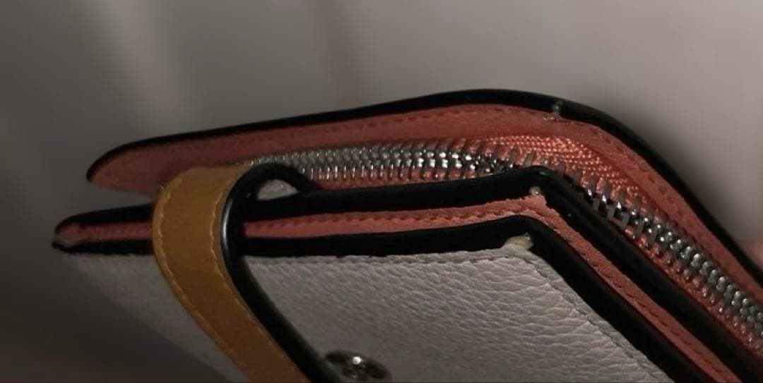 正規品　LOEWE レザー 二つ折り ベージュ　ピンク