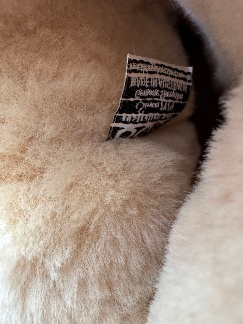 UGG ヒョウ柄アクセント ベージュムートンブーツ