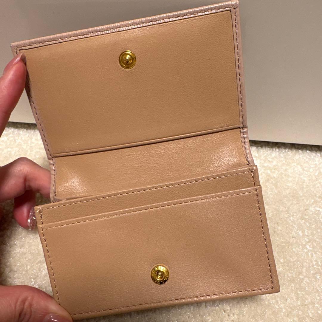 PRADA プラダ　名刺入れ　カードケース　レディース