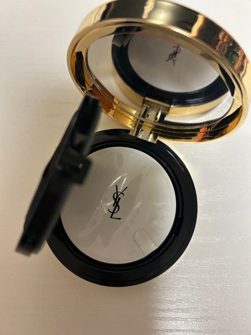YSL　ラディアント　タッチグロウパクト　B10 新品