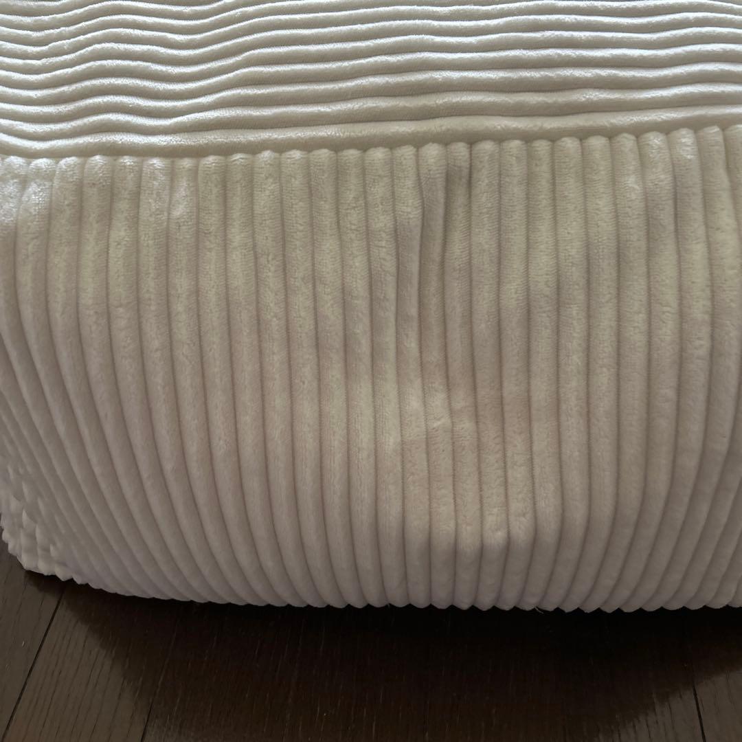 LOSSY HUGME ビーズオットマン　IVORY