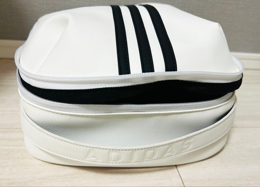 【美品】アディダス　レディースゴルフシューズ　23.5cm ★ケース付き