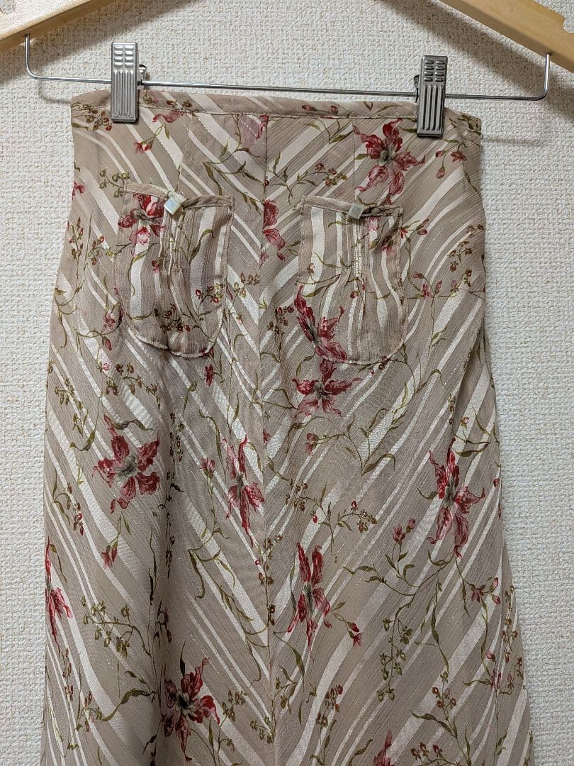 小さめ　DEICYme　フラワープリント スカート