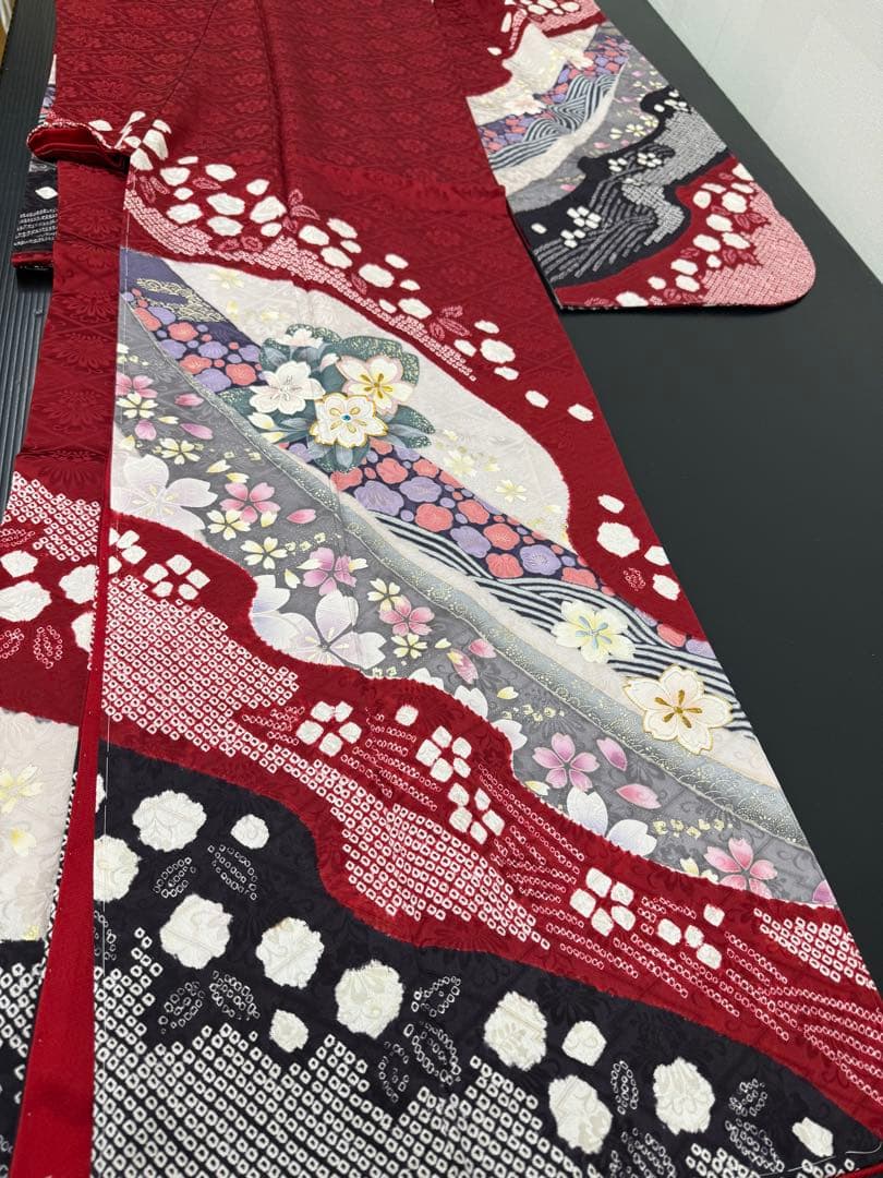95)着物　振袖　未着用品　正絹　身丈172cm