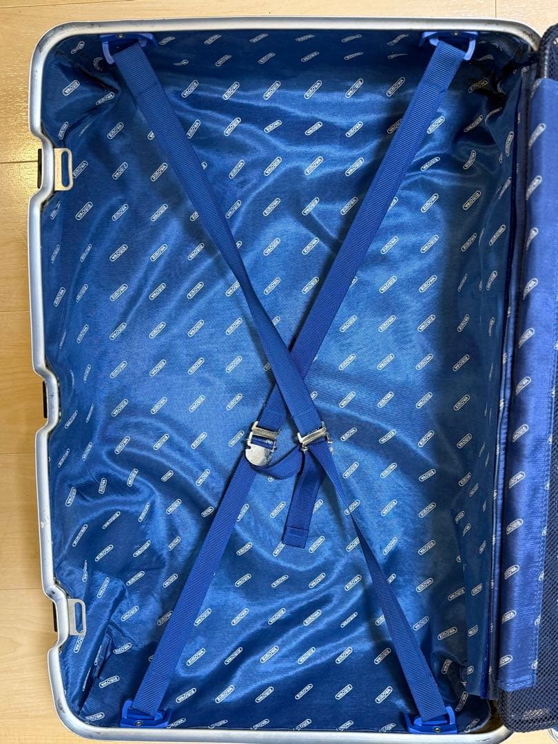 RIMOWA 中型スーツケース