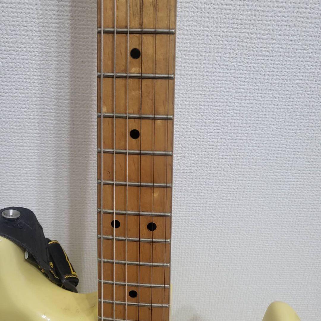 エレキギター ホワイト