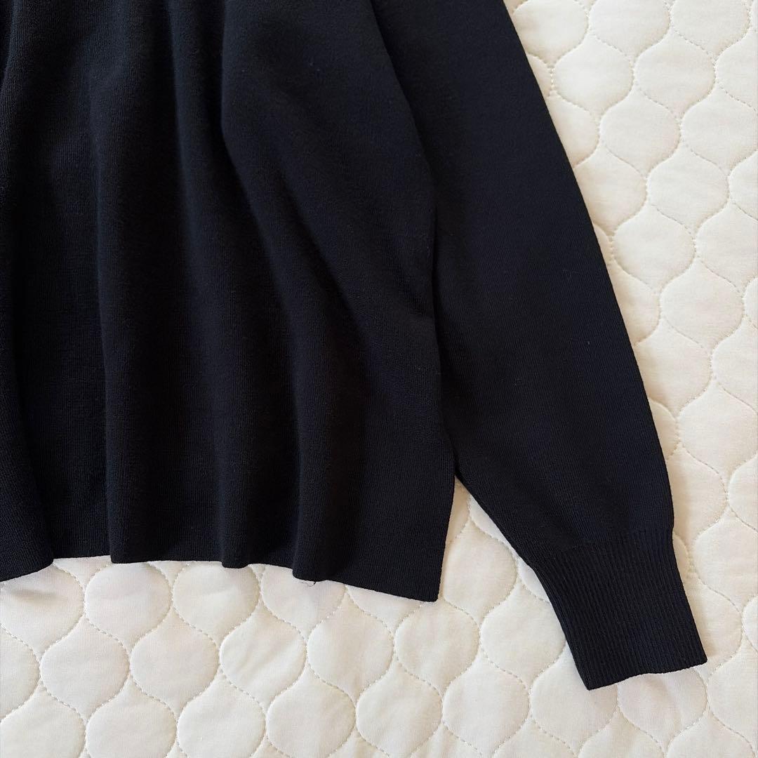 【美品】定価2.3万✴︎BEARDSLEY スムースVネックカーディガン　ブラック