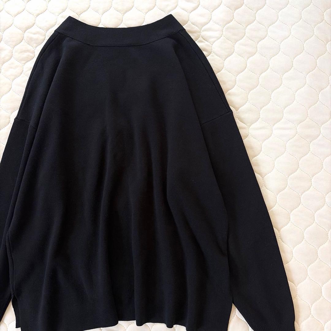 【美品】定価2.3万✴︎BEARDSLEY スムースVネックカーディガン　ブラック