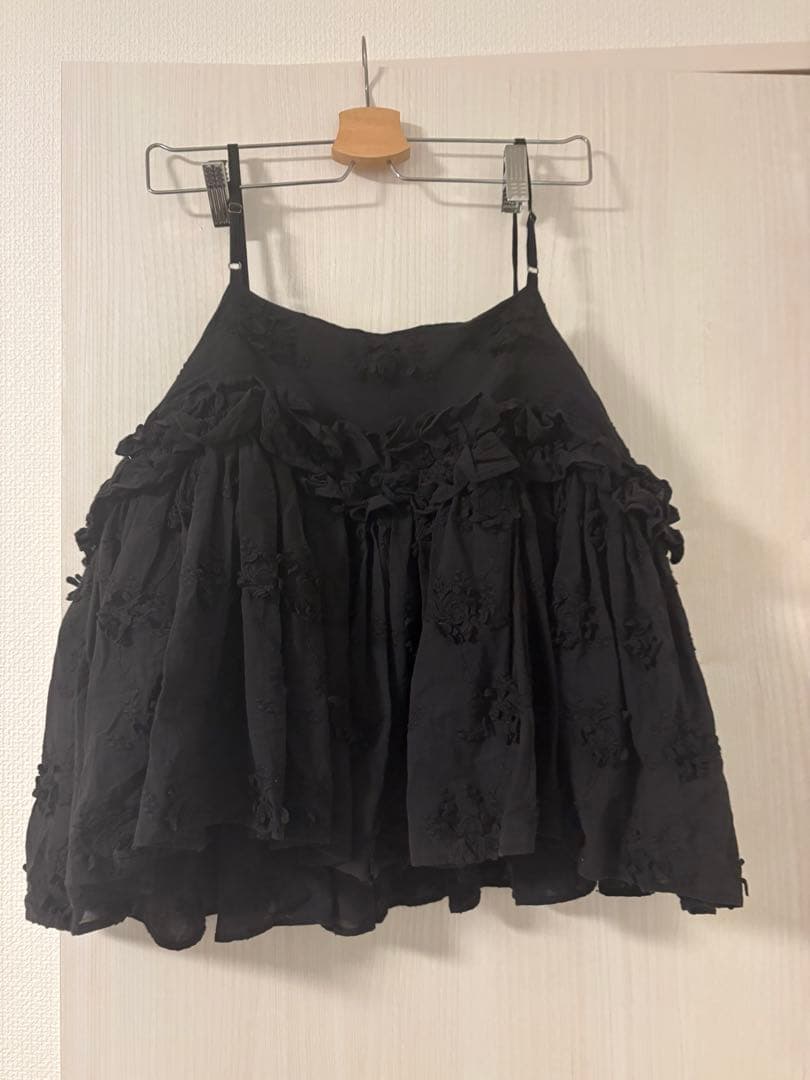トップス crinkle 3D embroidery camisole