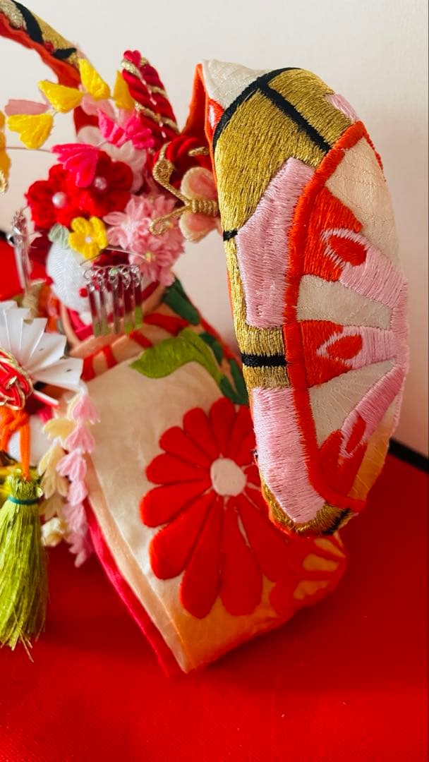 おばあちゃんのハンドメイド　刺繍アンティーク着物　うさぎ人形　お雛様にも