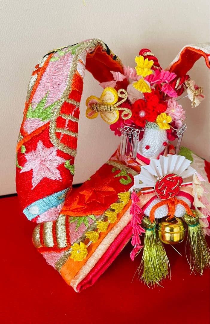 おばあちゃんのハンドメイド　刺繍アンティーク着物　うさぎ人形　お雛様にも