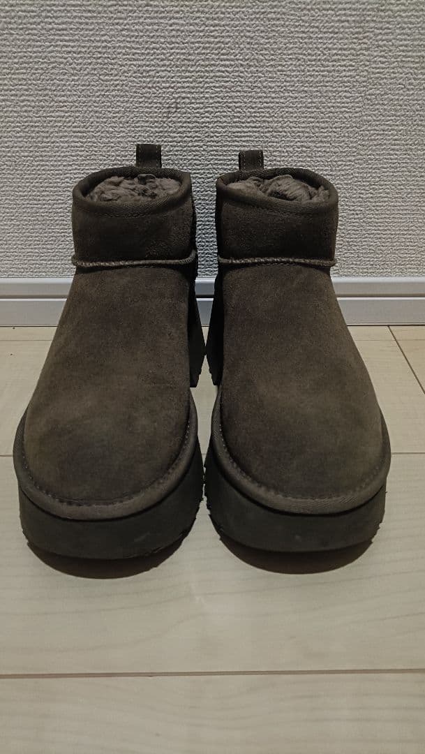 靴 UGG MINI NEW HEIGHTS