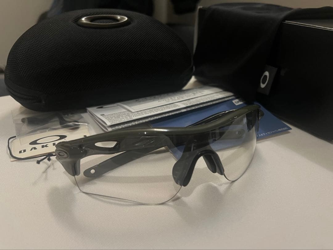 Oakley Radarlock Pathレーダーロック　サングラス 調光レンズ