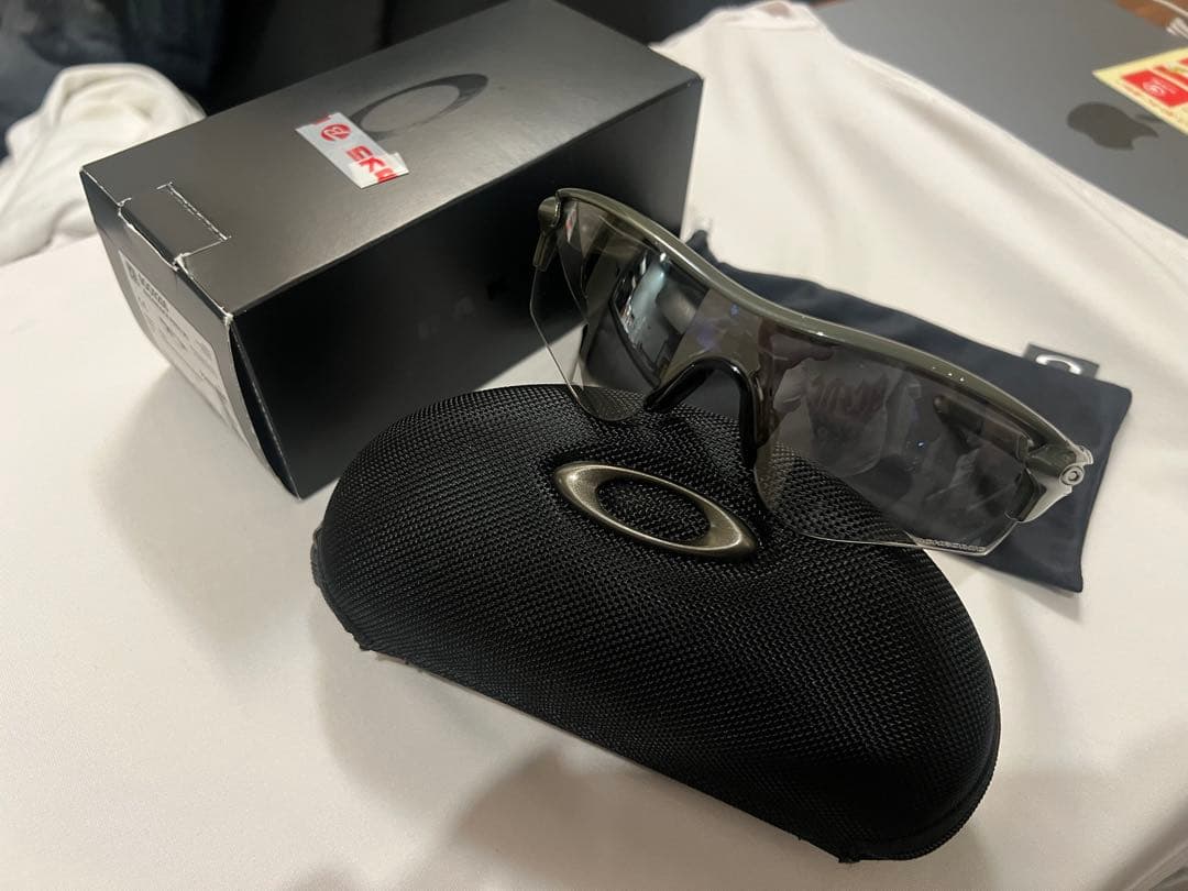 Oakley Radarlock Pathレーダーロック　サングラス 調光レンズ