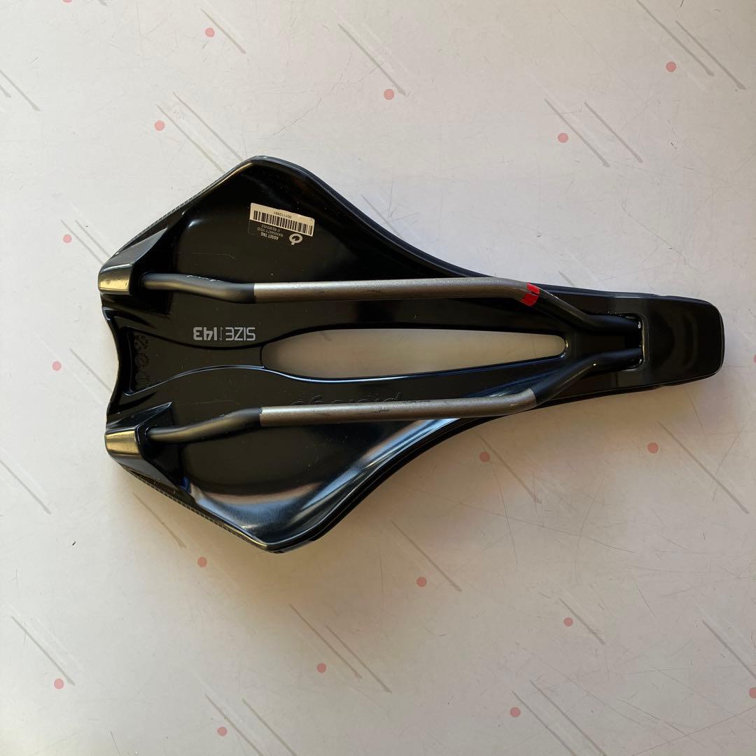 iGPSPORTのサイクルコンピューター「BiNavi」 サドル（おまけ）