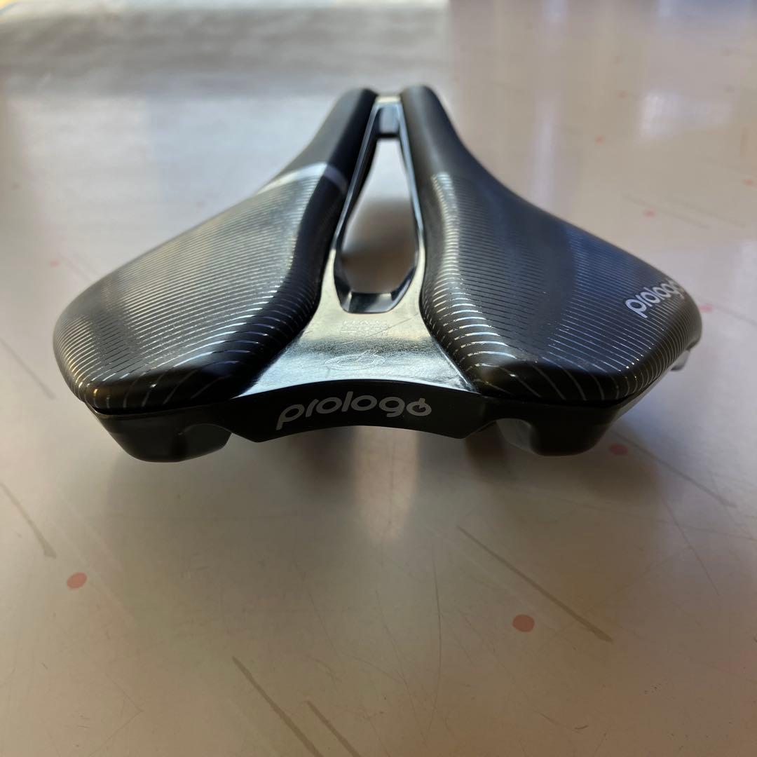 iGPSPORTのサイクルコンピューター「BiNavi」 サドル（おまけ）