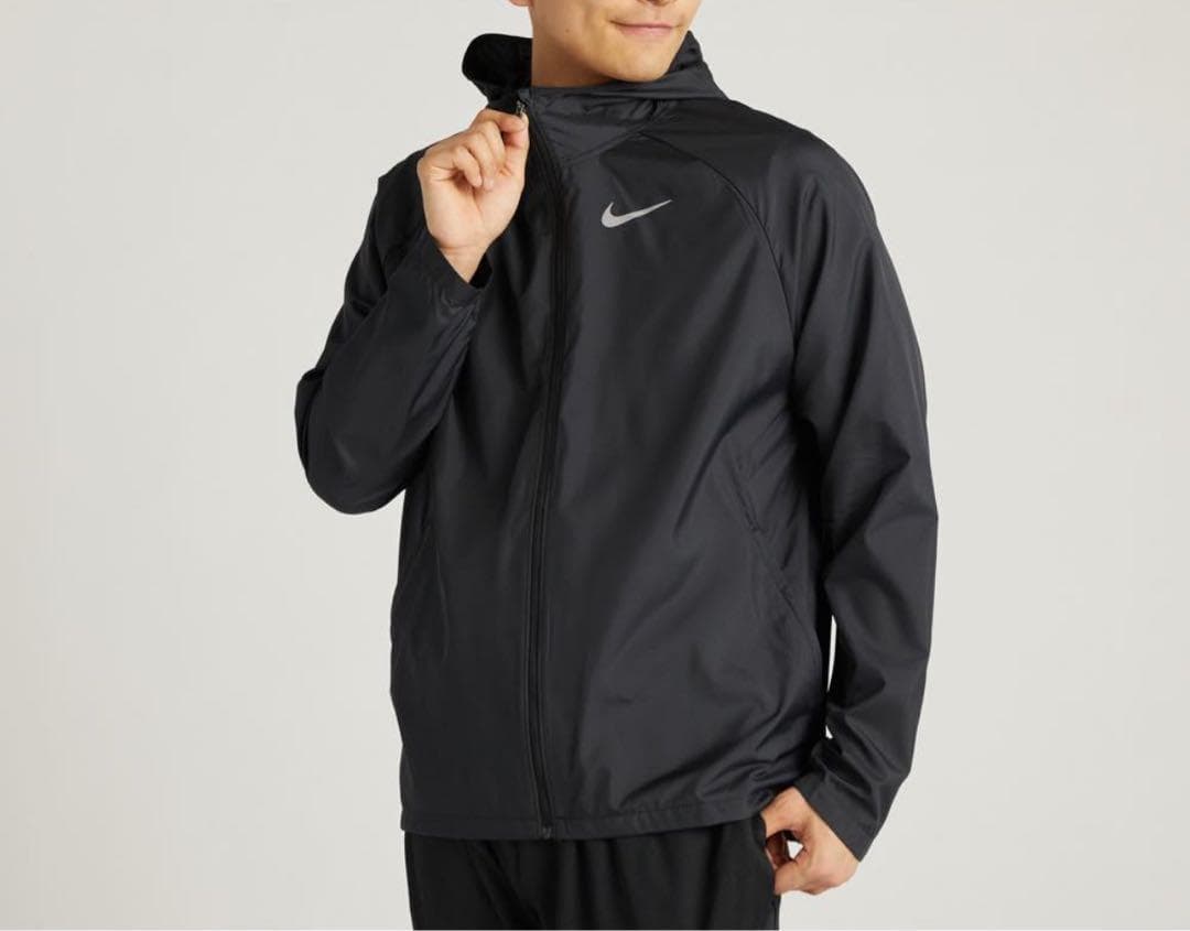 NIKE ランニングジャケット　ウィンドブレーカー　メンズ　黒　L 新品　薄手