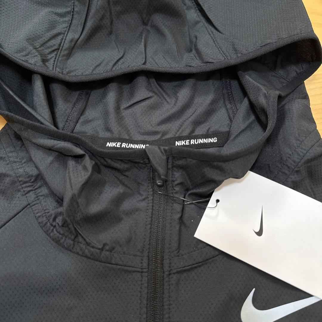 NIKE ランニングジャケット　ウィンドブレーカー　メンズ　黒　L 新品　薄手