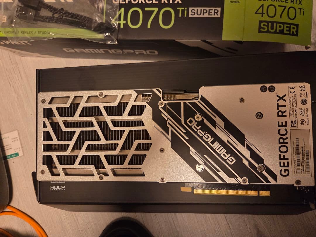 ゆ*な様 Palit GeForce RTX 4070 Ti Super ジャン