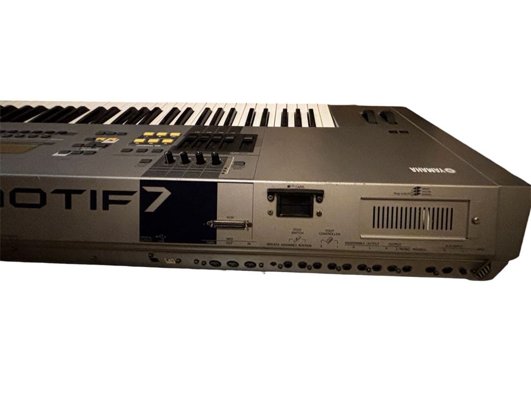 Yamaha MOTIF7 シンセサイザー