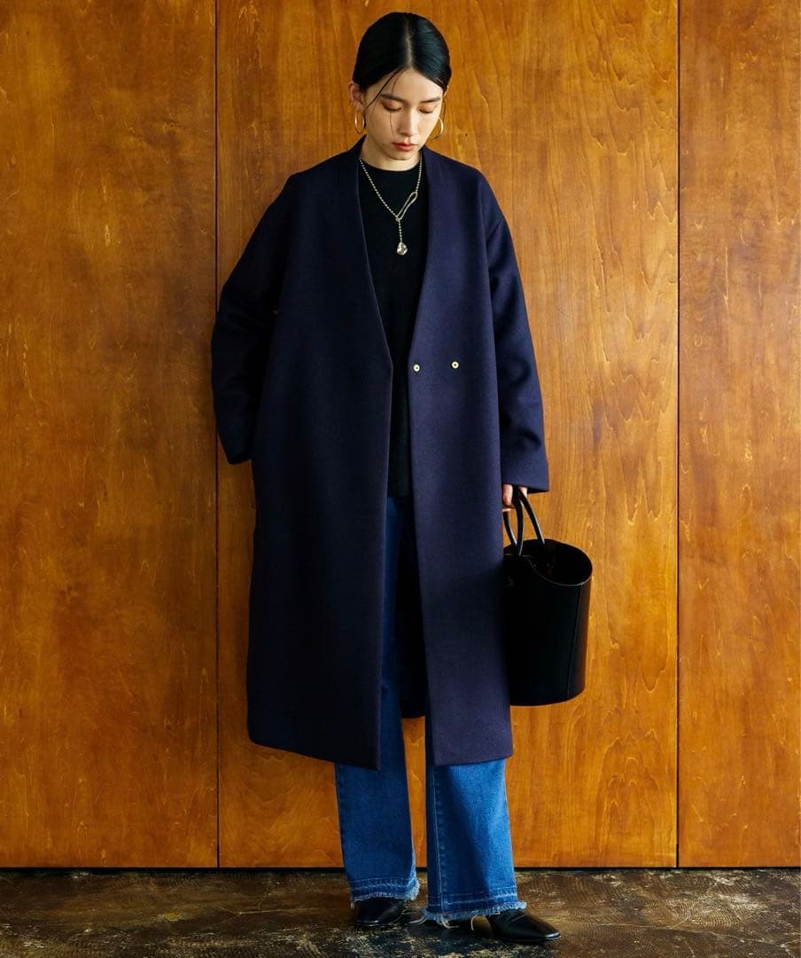 LOUNGEDRESS ジャージーノーカラーコート ¥31,900（ネイビー）