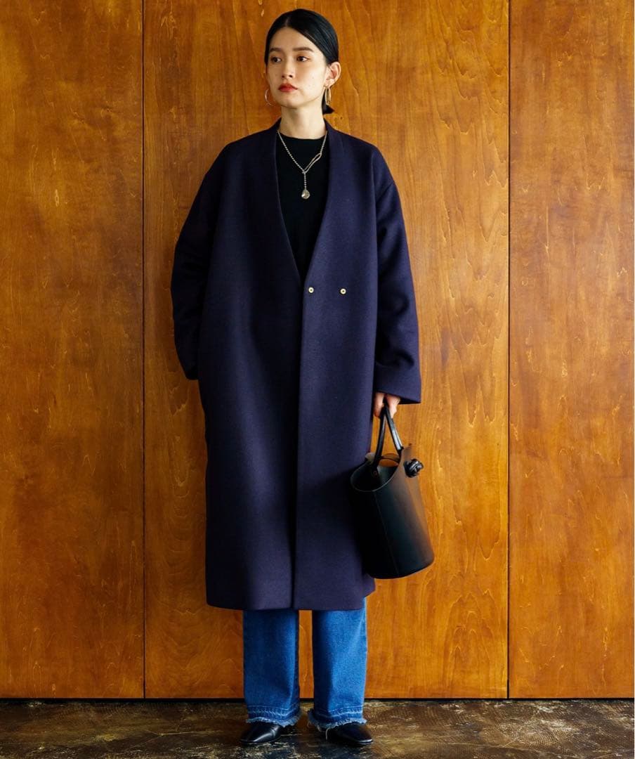 LOUNGEDRESS ジャージーノーカラーコート ¥31,900（ネイビー）