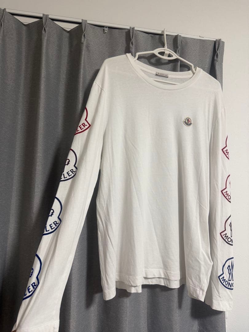 MONCLER ロゴ刺繍 長袖Tシャツ ホワイト