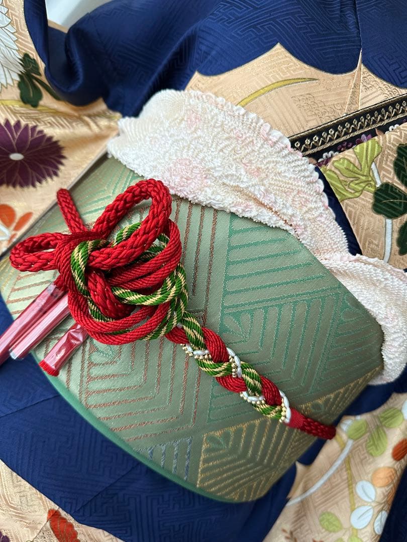 ひげお 振袖単品 ネイビー紺色×蜂蜜色 古典柄 隈取 金駒刺繍