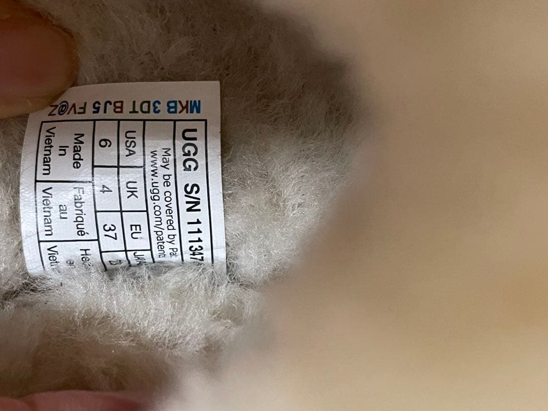 UGG ムートン　ファンケット　サンダル　マスタードシード