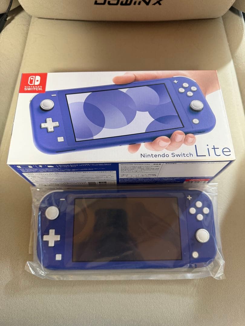 【新品】　Nintendo Switch Lite ブルー 本体　おまけ付き