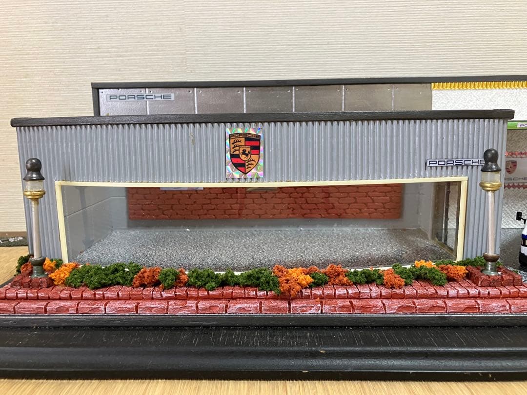 ジオラマ　ポルシェ　展示　およそ1/43 ミニカー無し