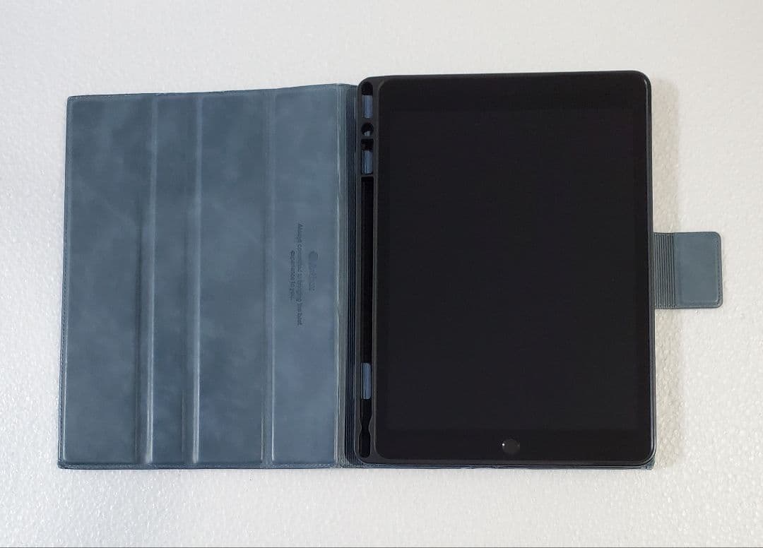 iPad 第9世代 10.2インチ 256GBモデル/反りあり・動作品