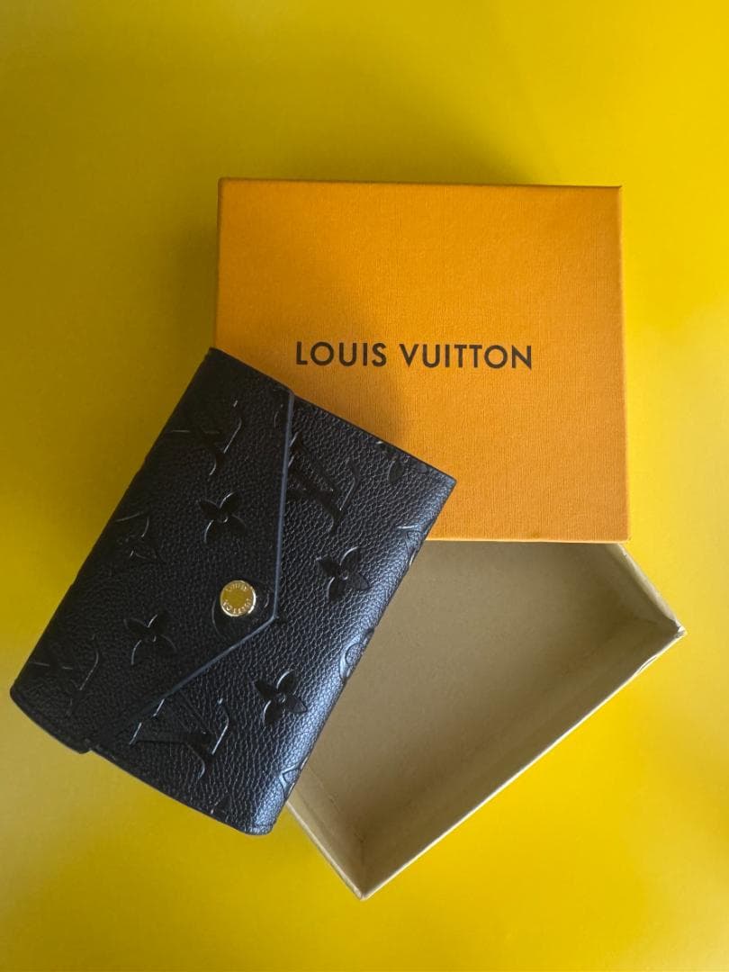 LOUIS VUITTON ポルトフォイユミュルチプル モノグラムアンプラント