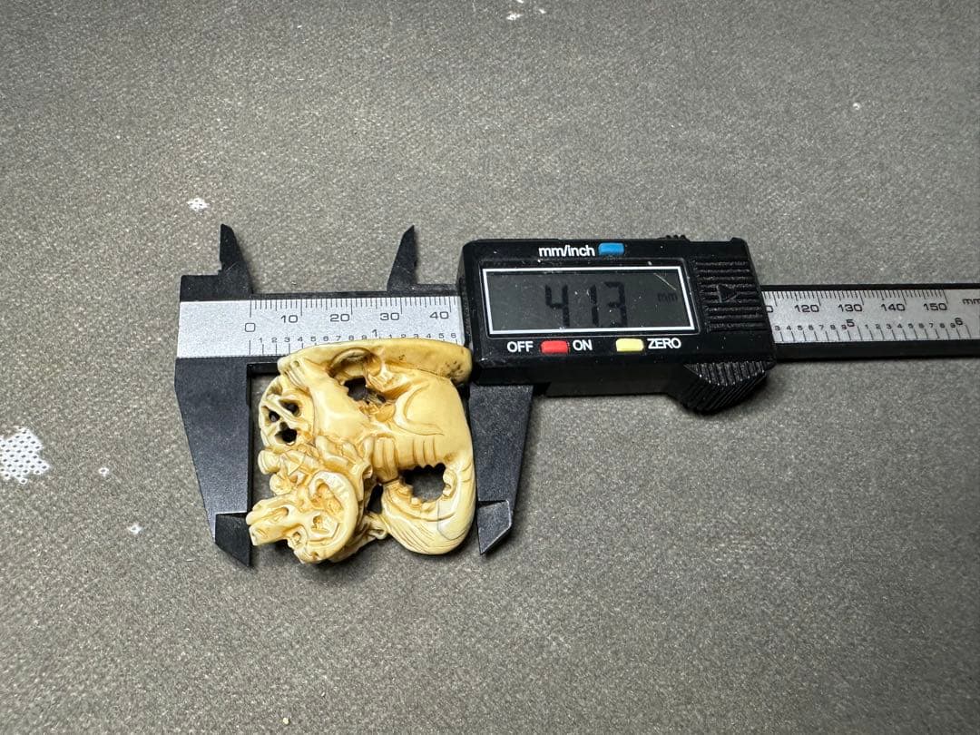 極上　根付　天然素材　アンティーク　和彫　置物　骨董　飾り物　古美術品　 置物