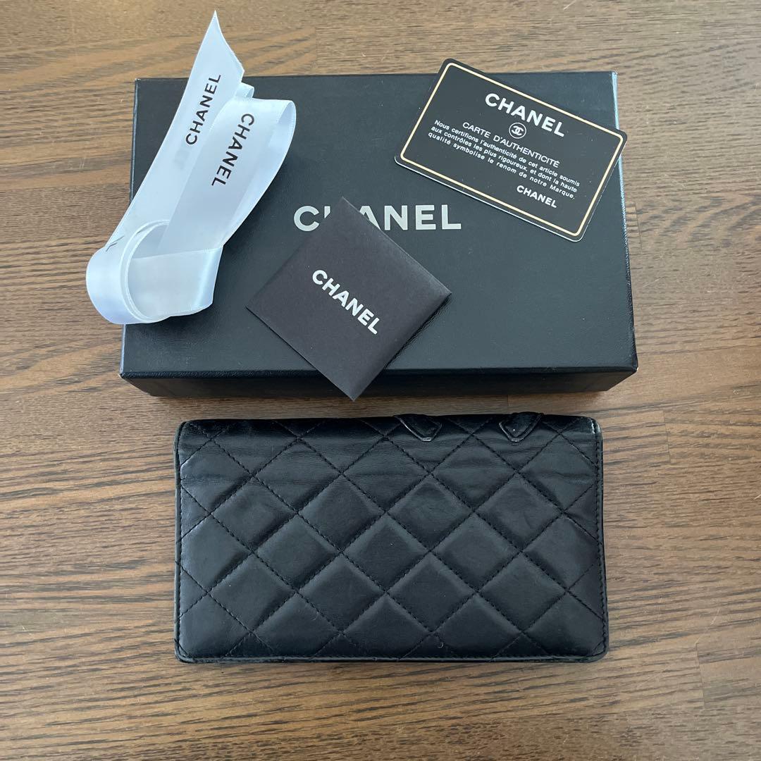 [さくら]CHANEL ブラックレザー 二つ折り財布