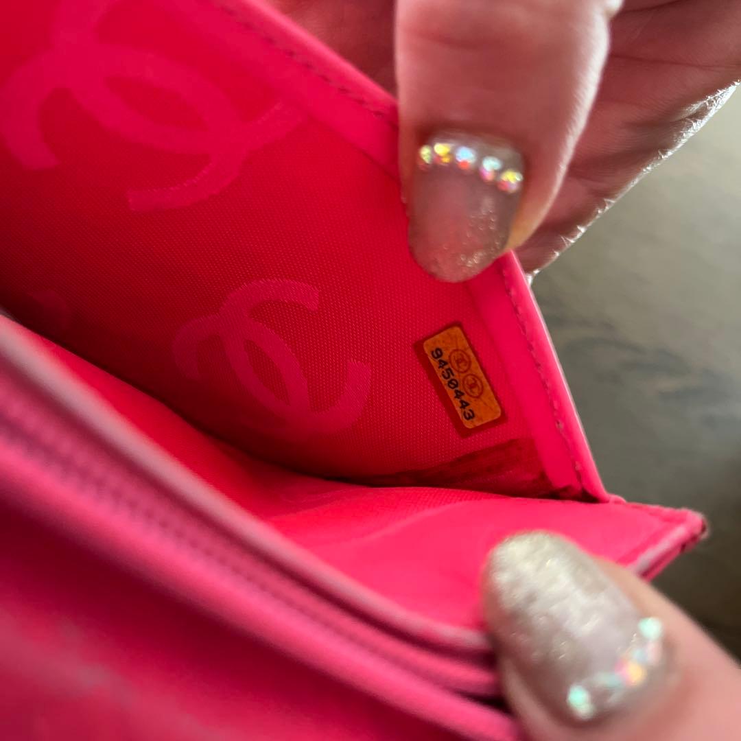 [さくら]CHANEL ブラックレザー 二つ折り財布